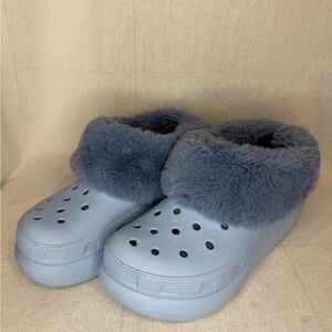 Crocs Classic Mammoth Luxe Lined Clog Moon Jelly Blue Furry Mens 4 Womens 6